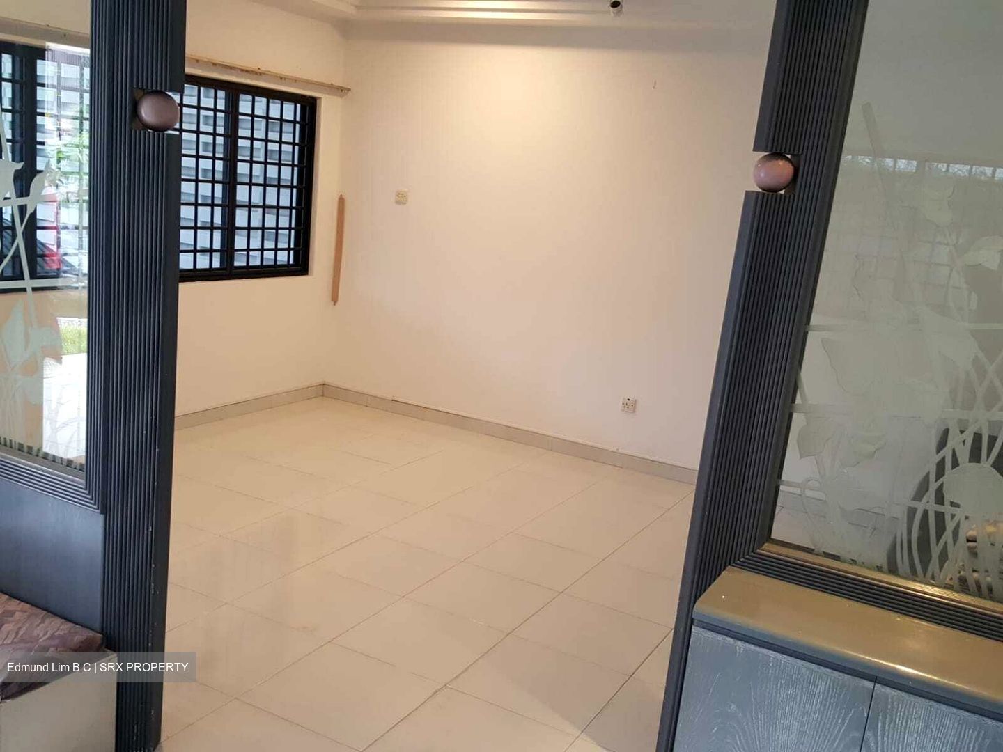 West Lake Garden (D20), Semi-Detached #585596951